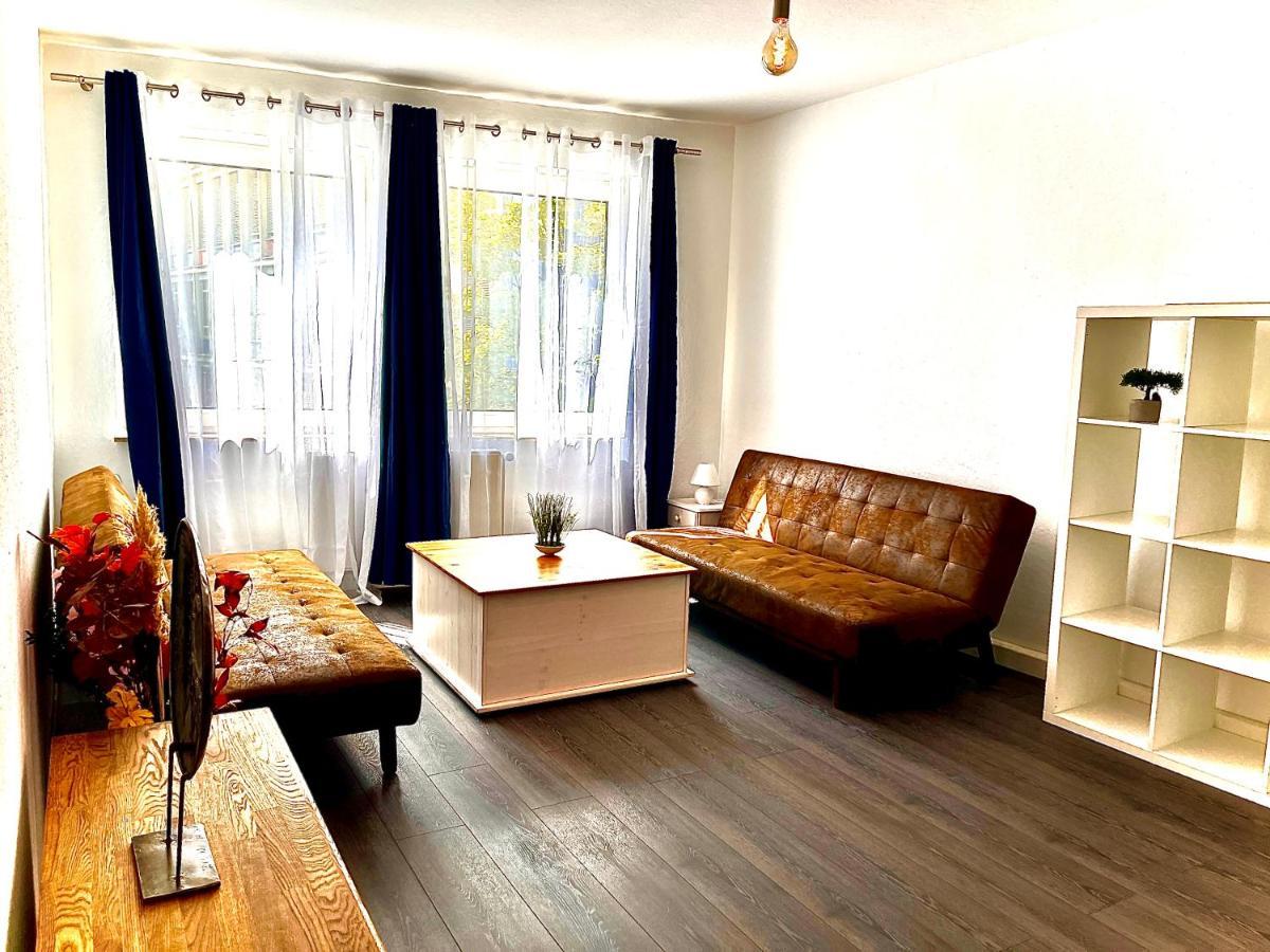 Geraeumige Wohnung Im Herzen Kassels Esterno foto