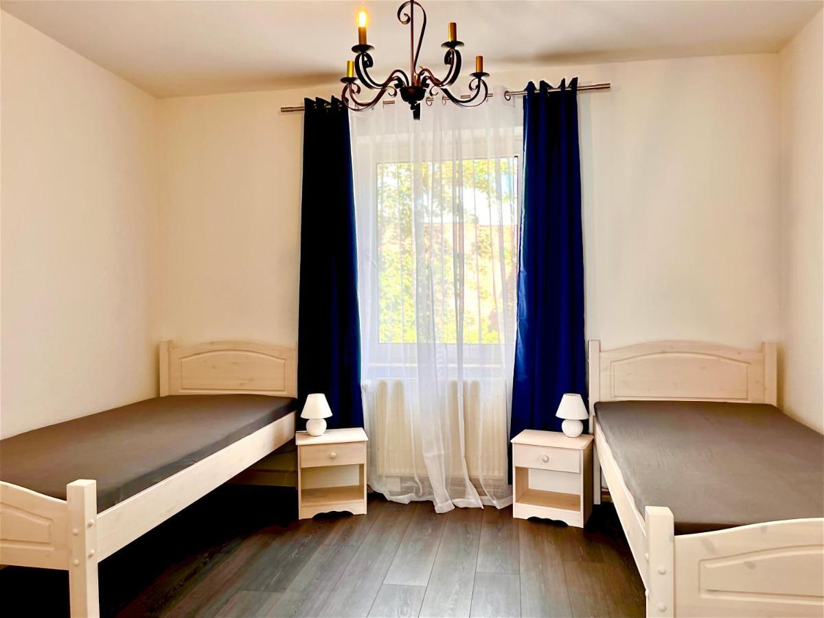 Geraeumige Wohnung Im Herzen Kassels Esterno foto
