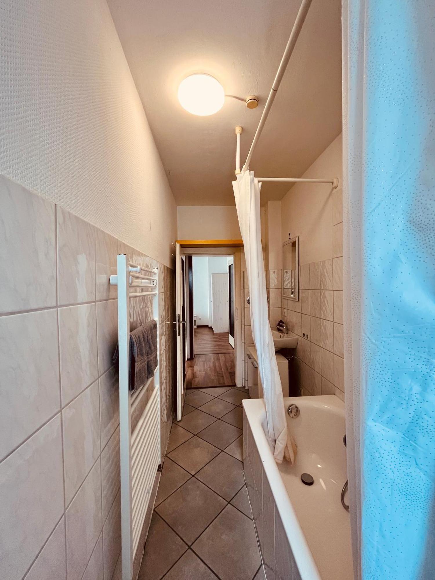 Geraeumige Wohnung Im Herzen Kassels Esterno foto